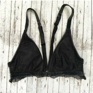 Victoria's Secret Black Velvet/Lace Front Close V-Back Bralette Size Small M